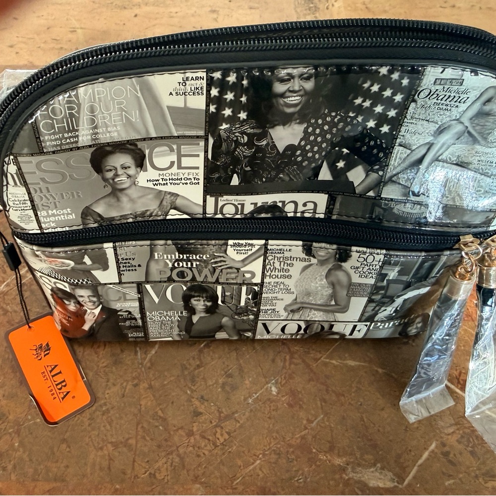 NWT Michelle Obama Black and White Magazine Print Bag

LOT C